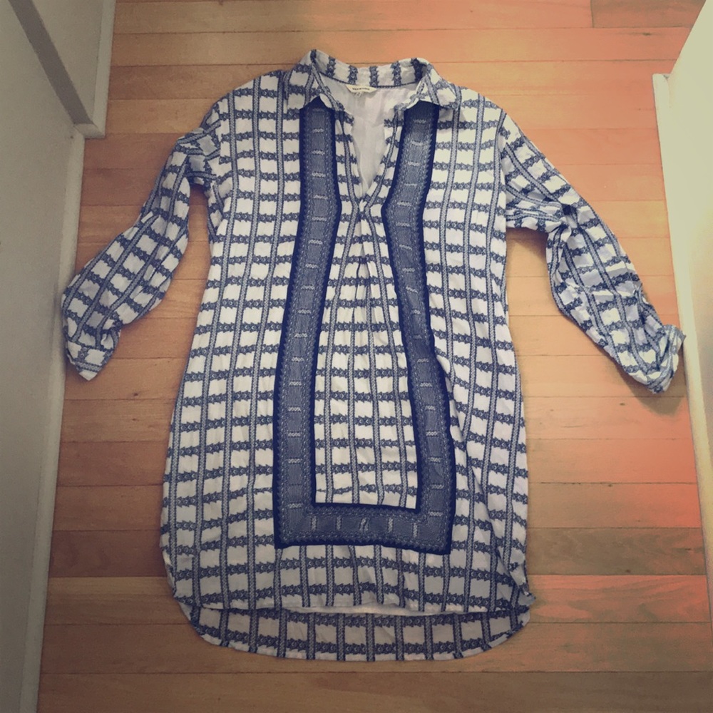 Patterned Blue and White Tunic